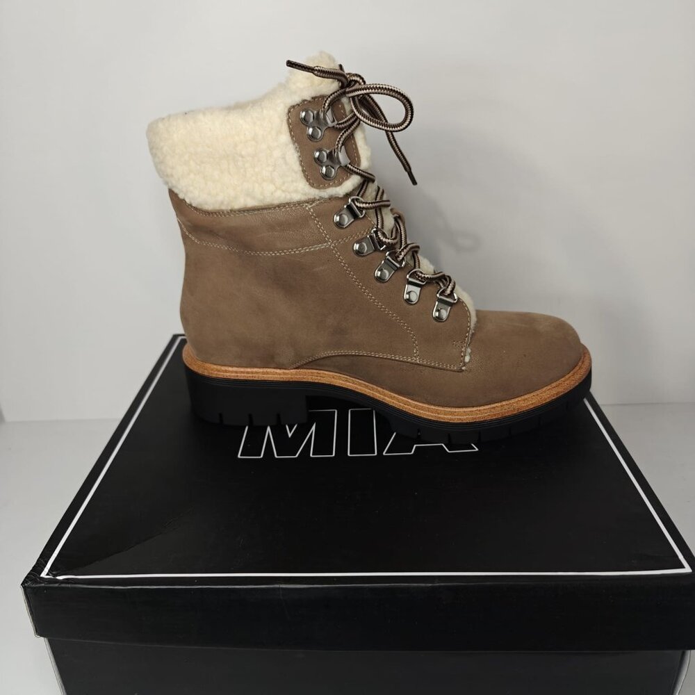 MIA winter boots for women brand new